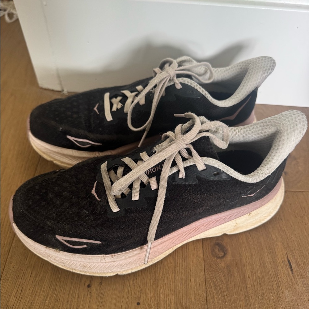 HOKA Clifton 9 size 7.5